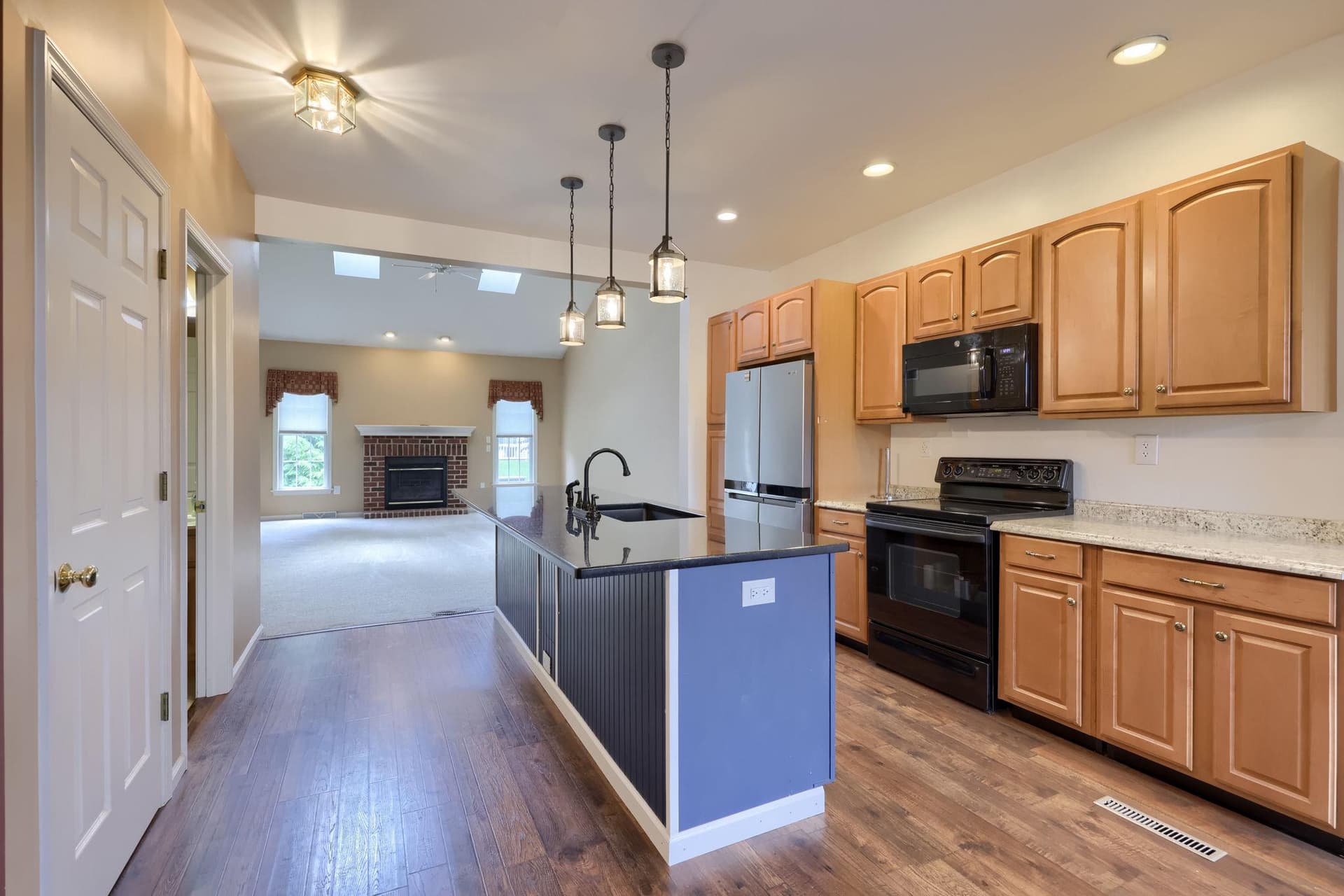15 Weaver Avenue photo 17