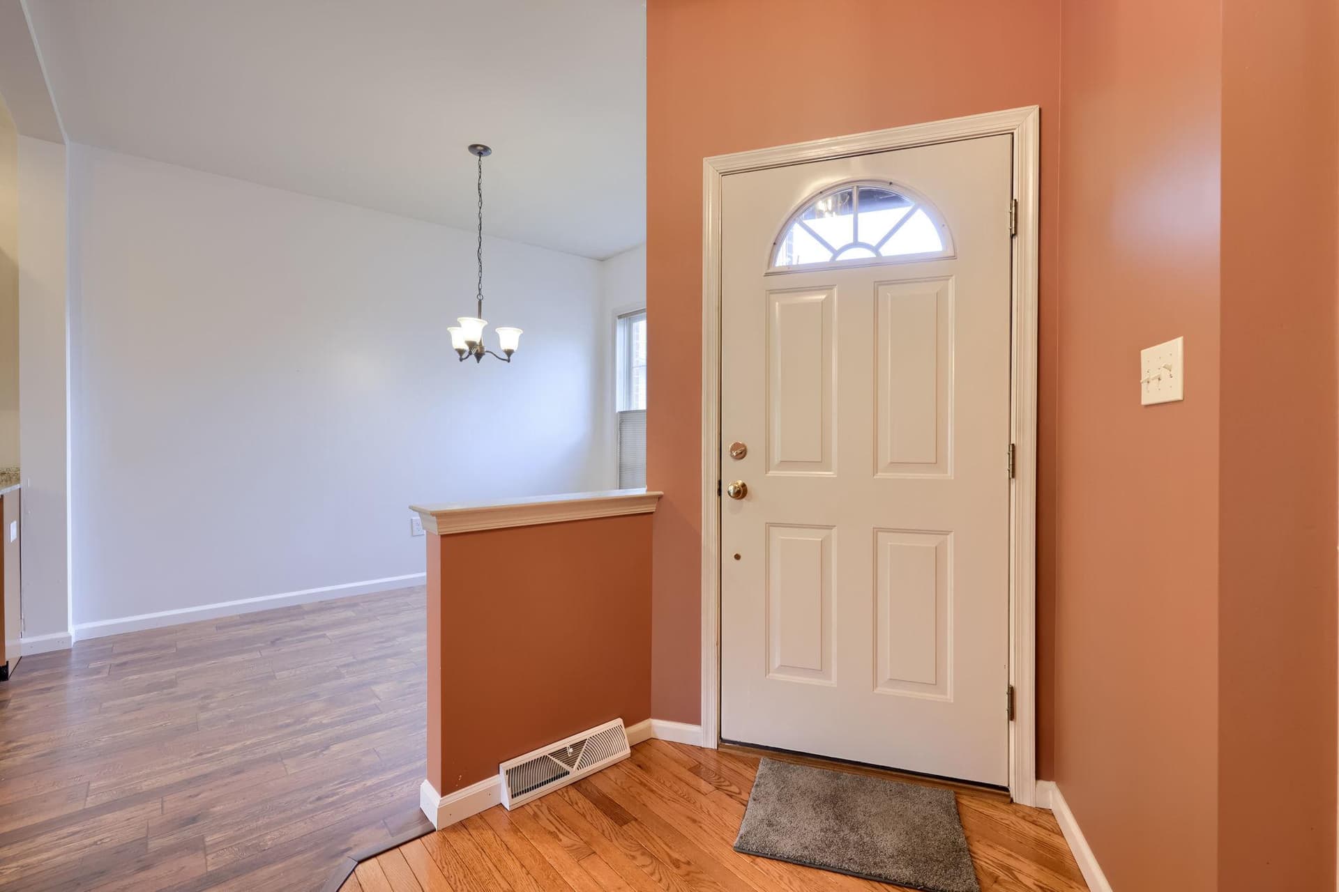 15 Weaver Avenue photo 9
