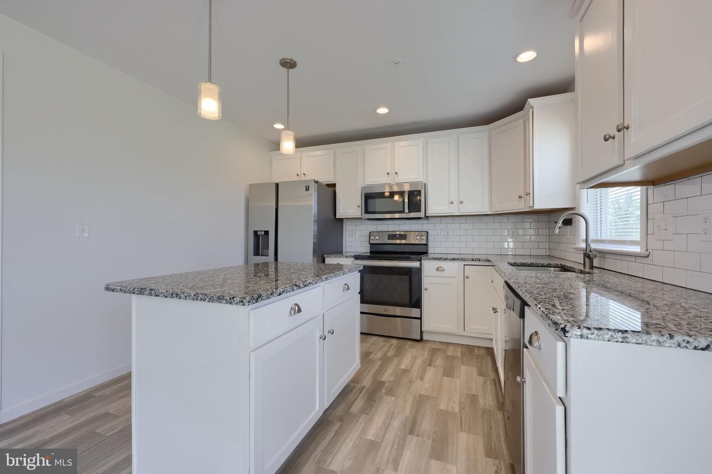 8 Southside Drive photo 10