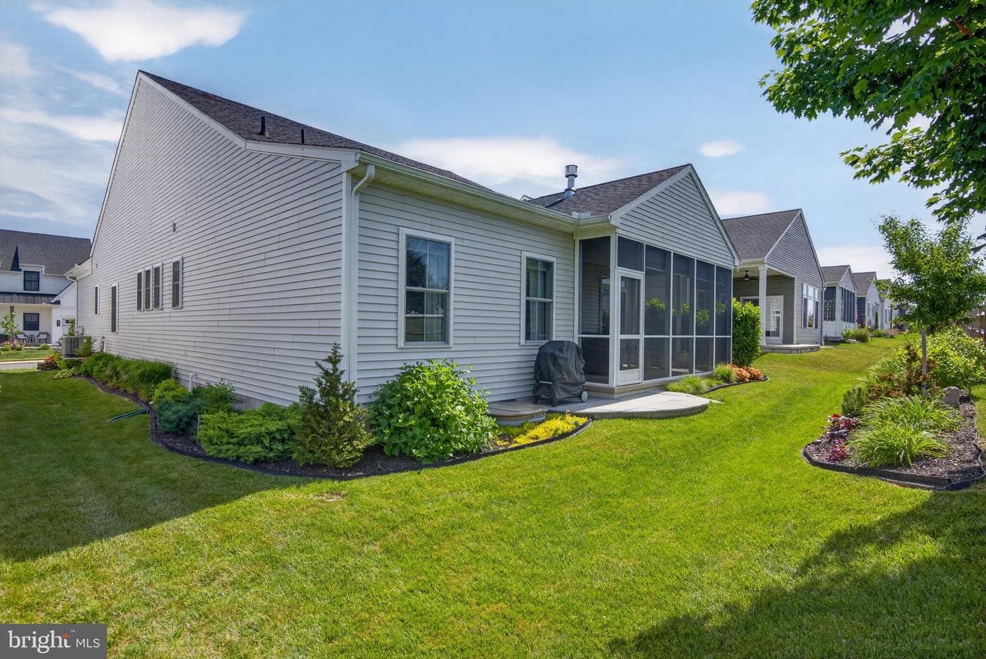 1862 Emerald Way photo 9