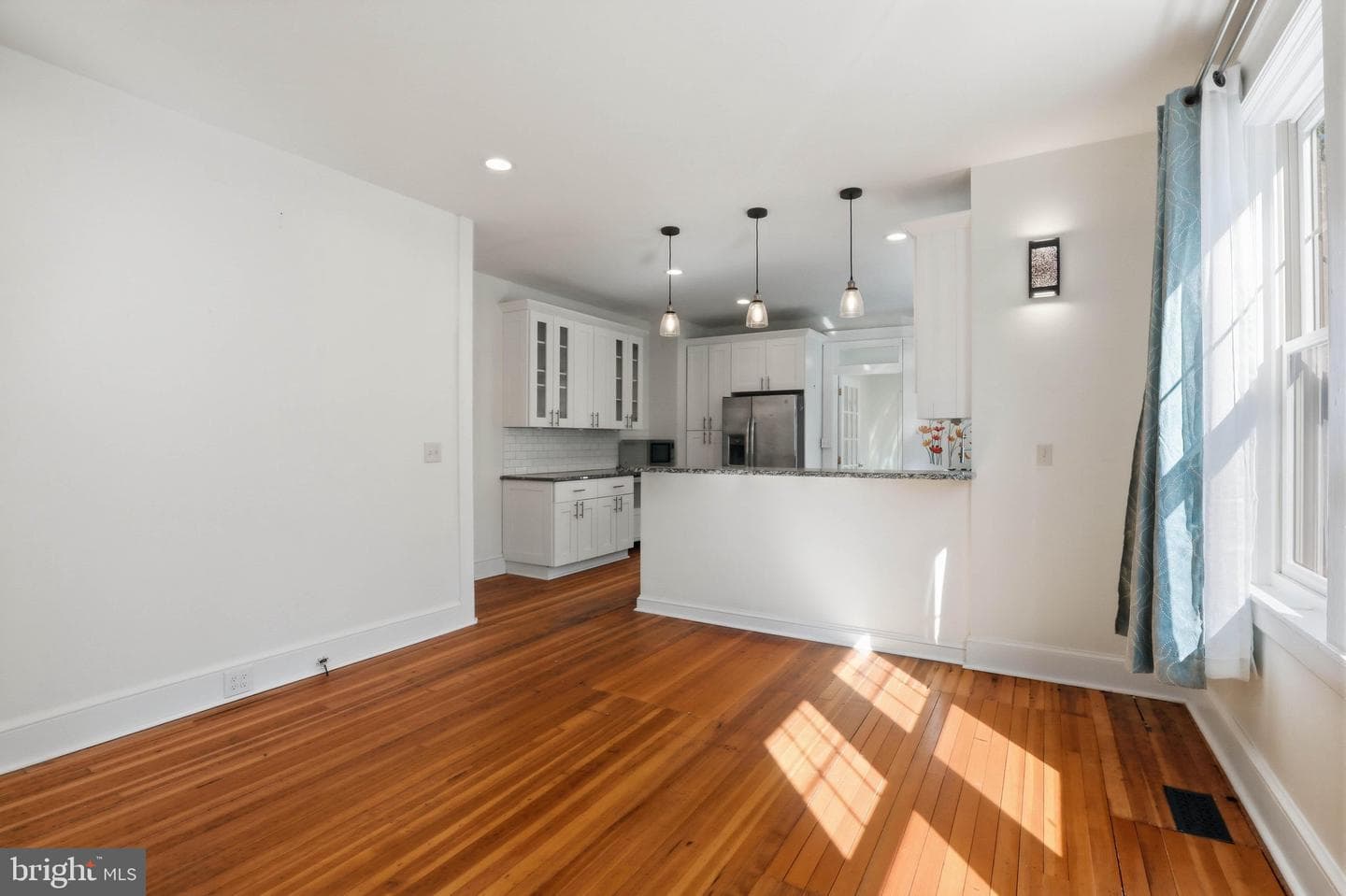 699 New Holland Avenue photo 14