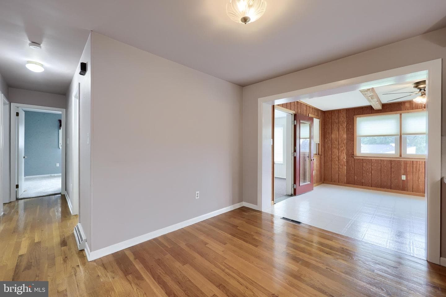 1118 Harriet Avenue photo 17