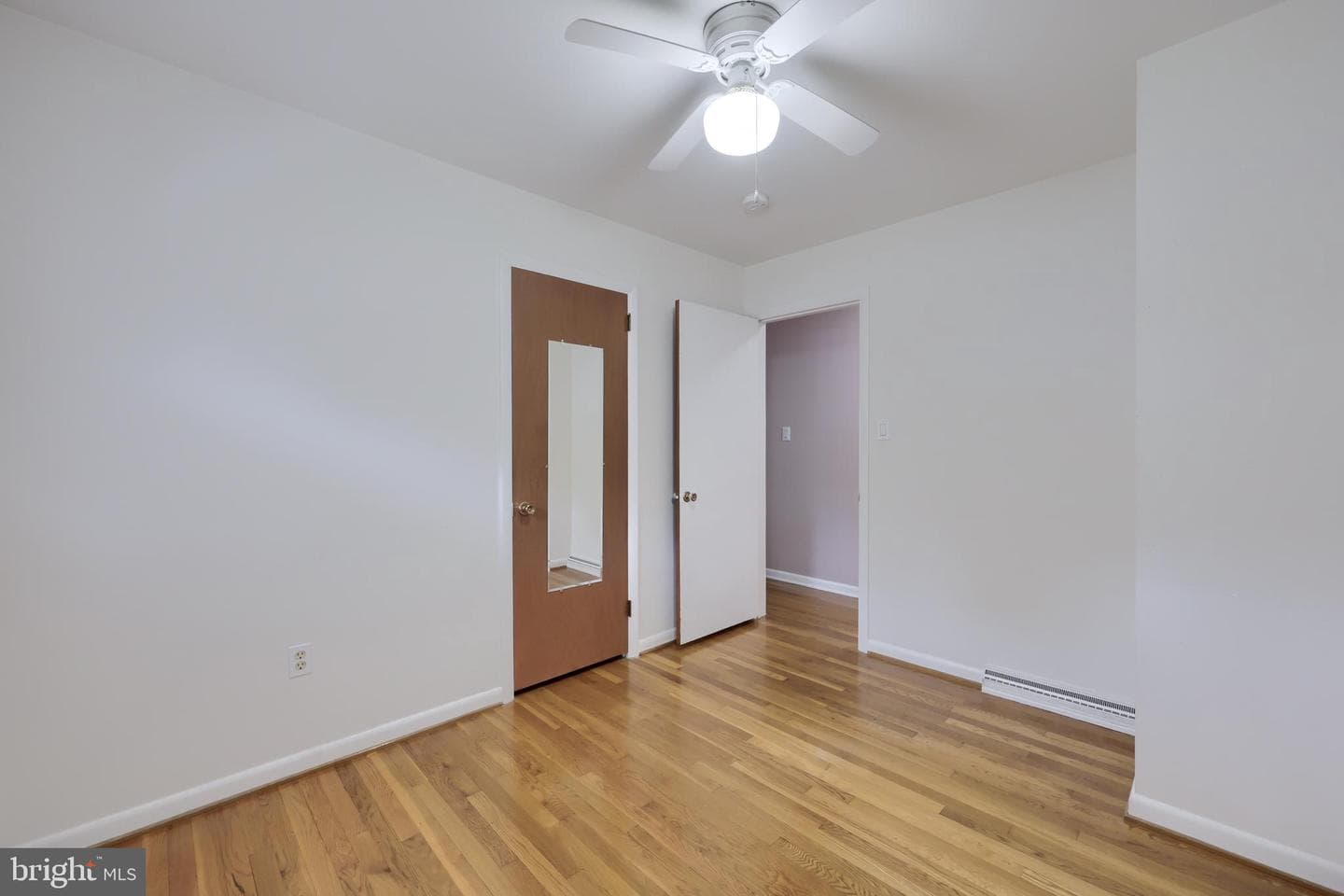 1118 Harriet Avenue photo 32