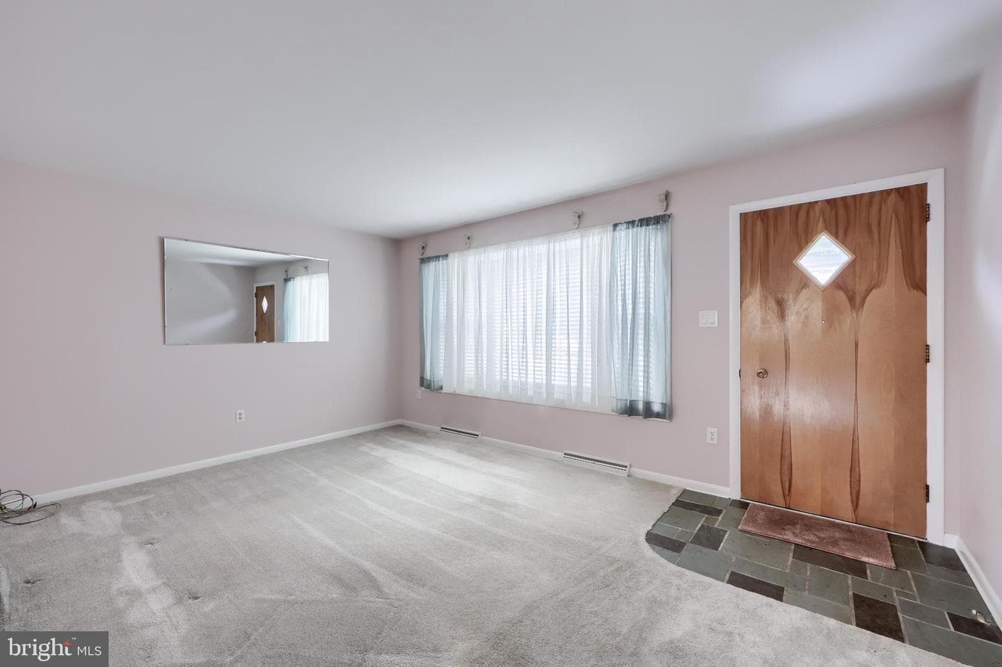 1118 Harriet Avenue photo 8