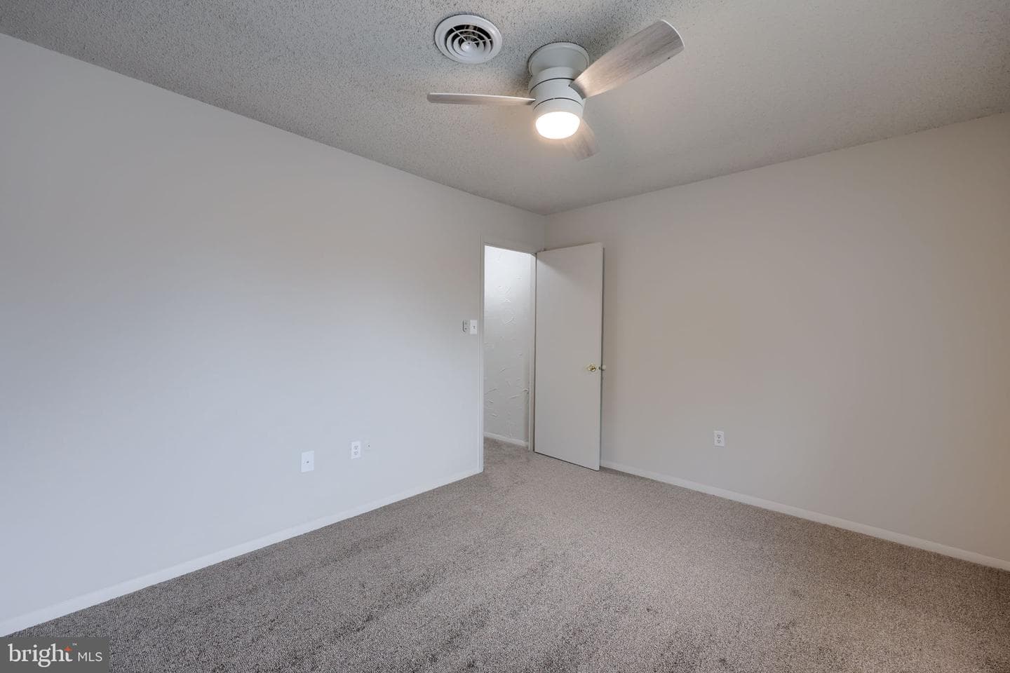 341 Greenland Drive photo 27