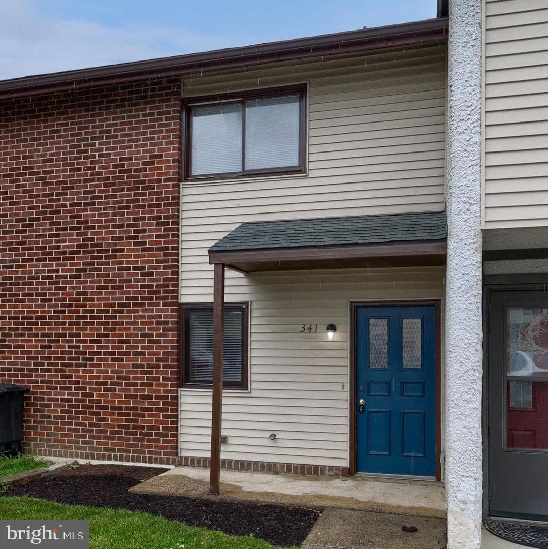 341 Greenland Drive photo 6