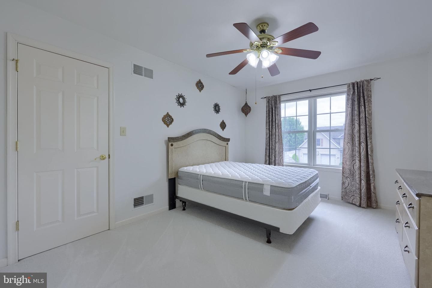 20 Lewiston Circle photo 42