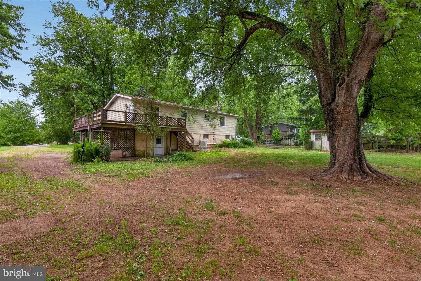 1048 Creek Road photo 22