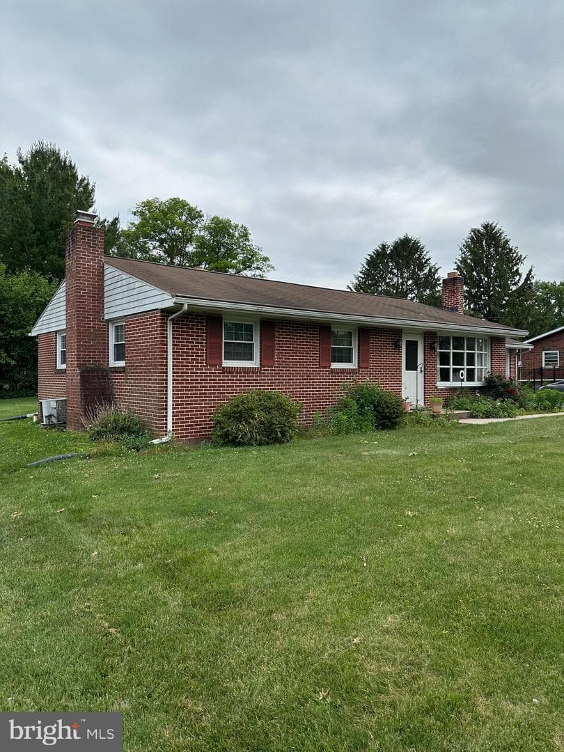 666 Jane Avenue photo 16
