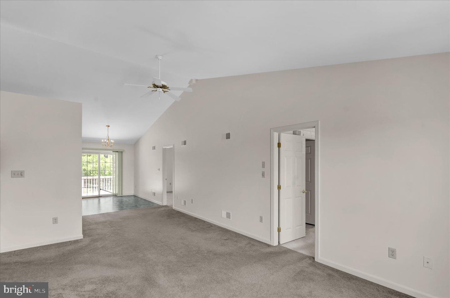 10 Creekside Drive photo 6