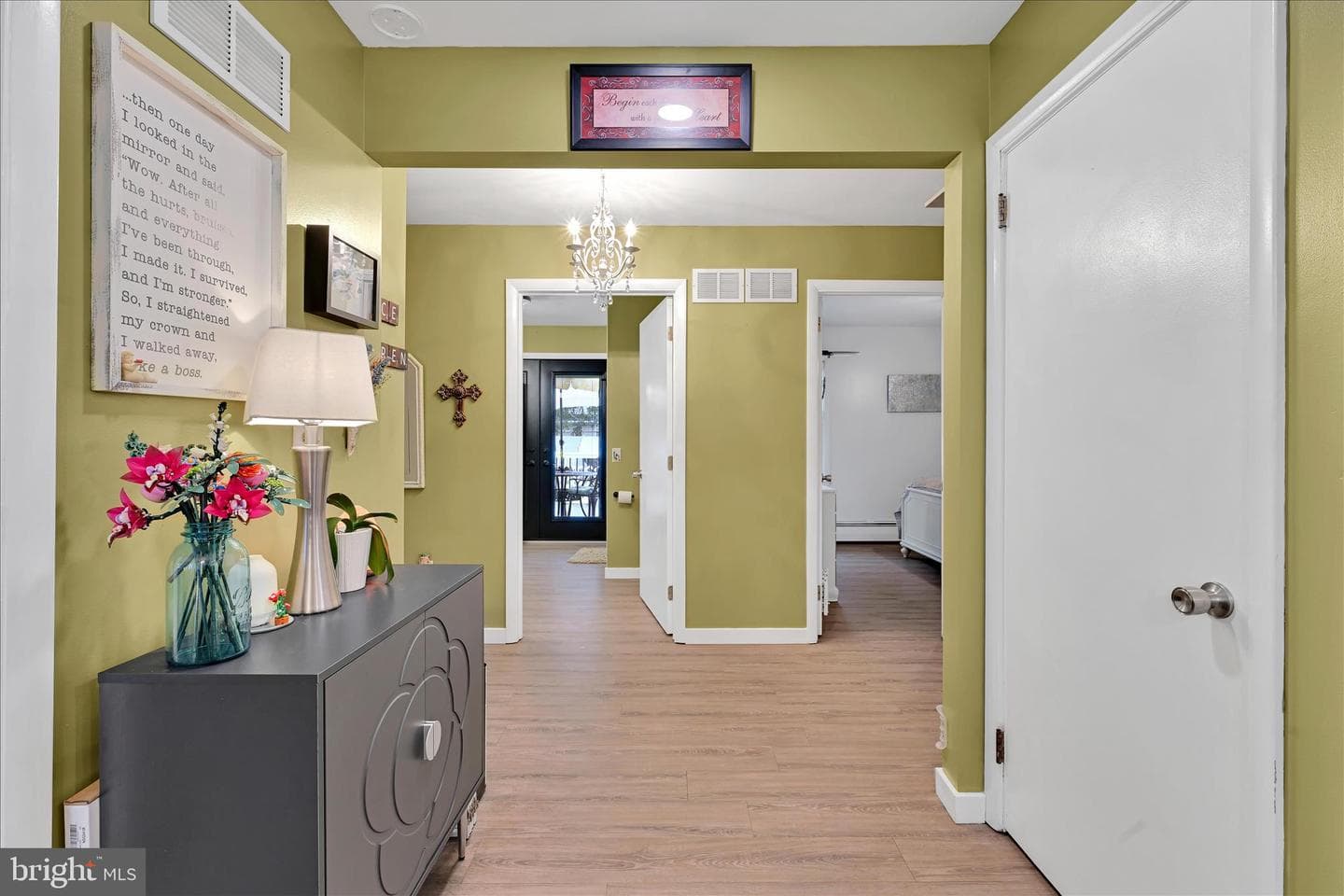 161 N Laurel Street photo 12