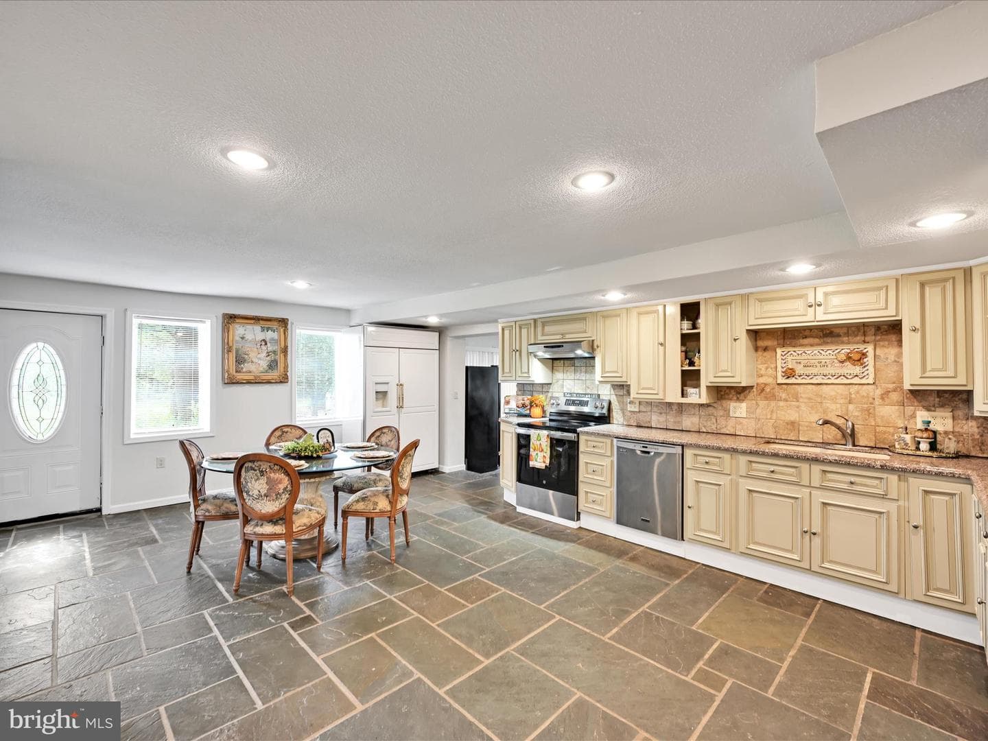 742 Power Road photo 17