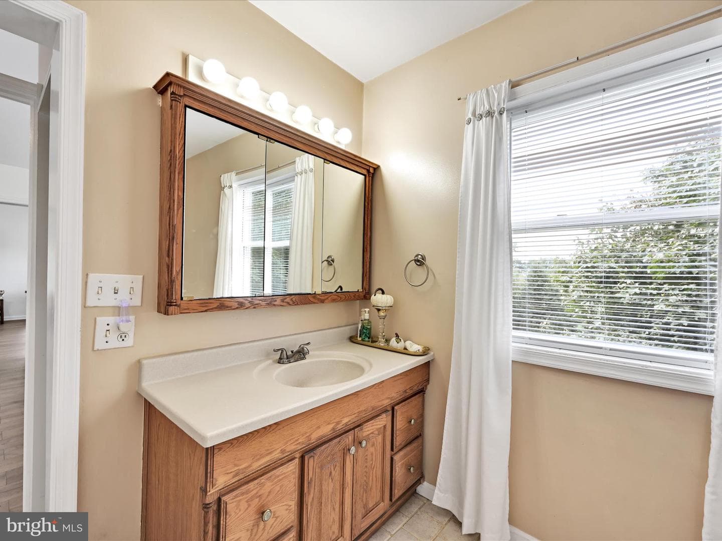 742 Power Road photo 28