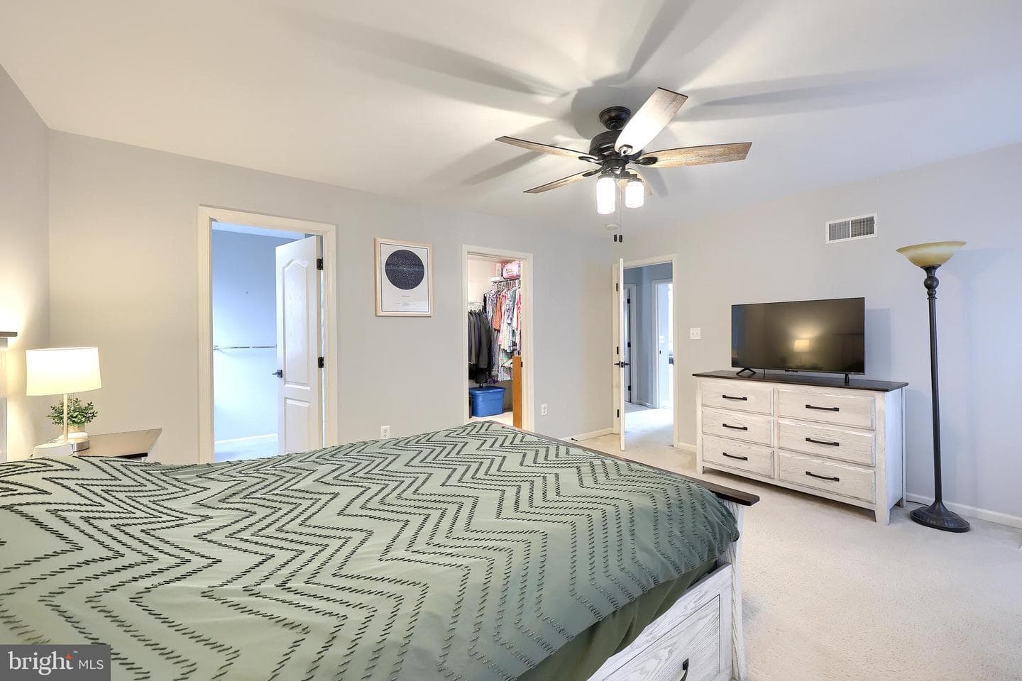 102 Bloomfield Drive photo 26