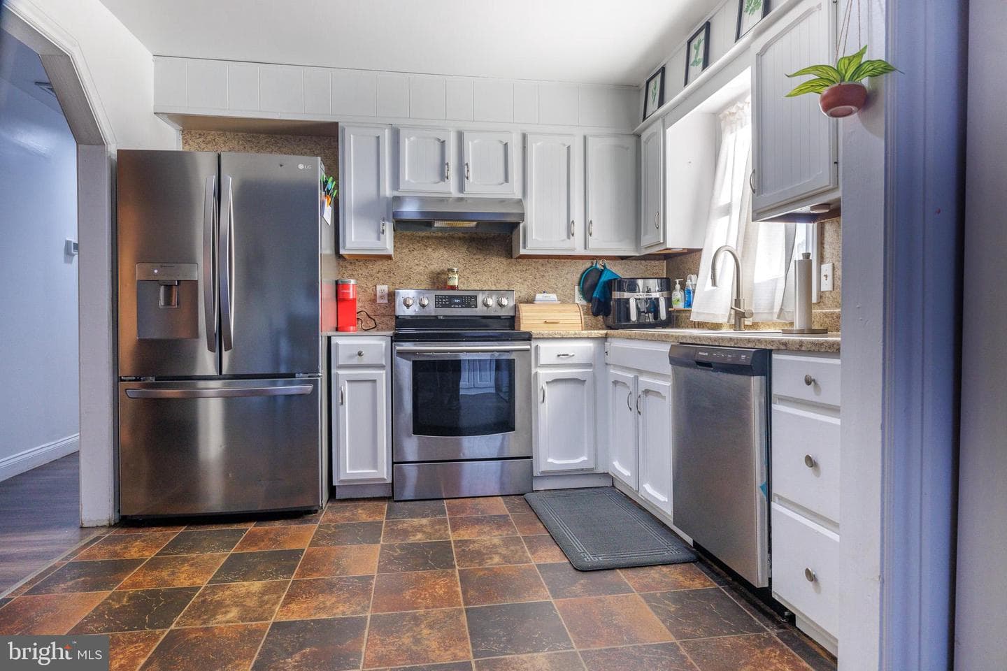 208 N Church Street photo 11