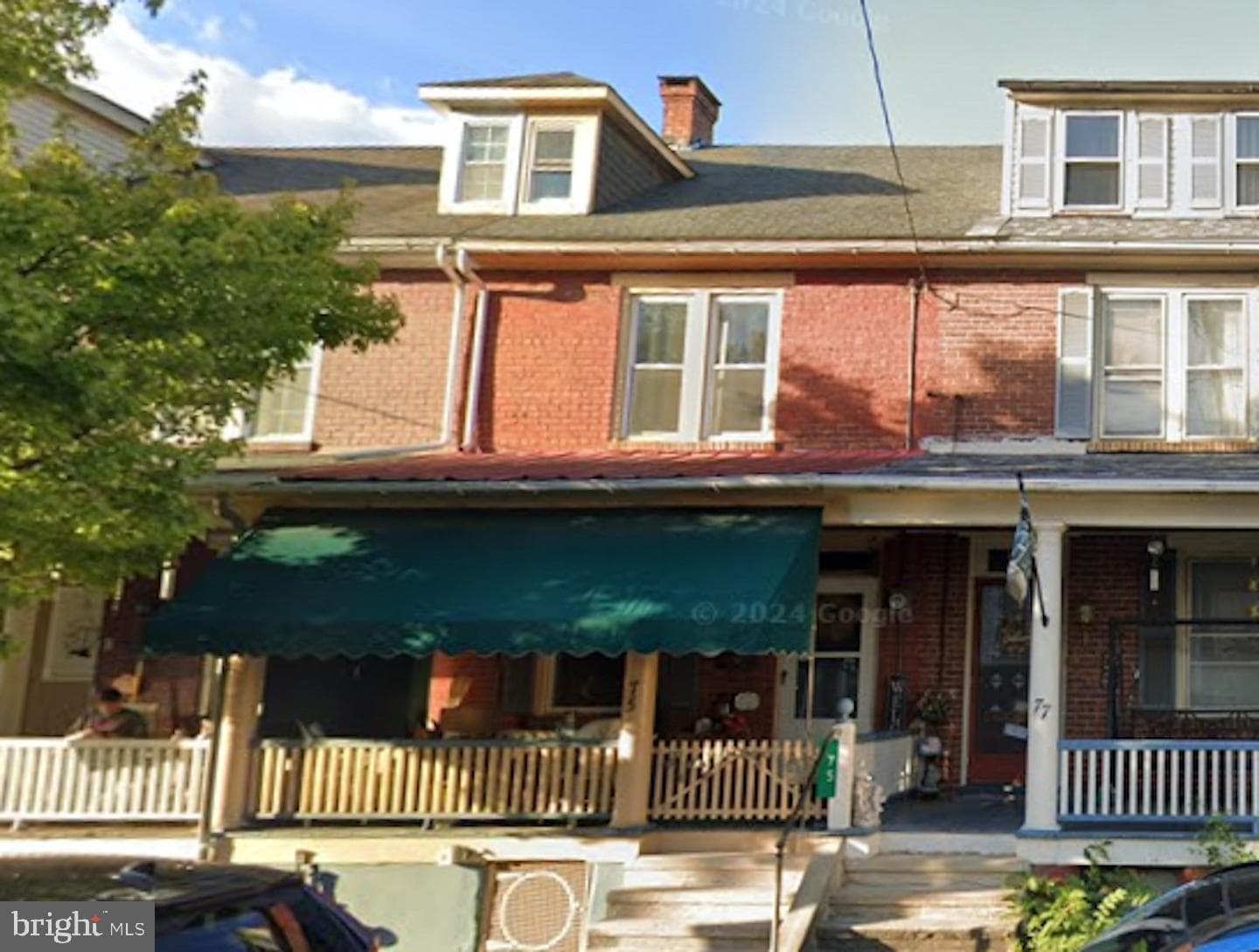 75 Front Street photo 1
