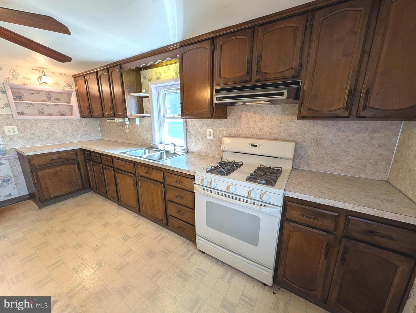 360 Schoolhouse Road photo 9