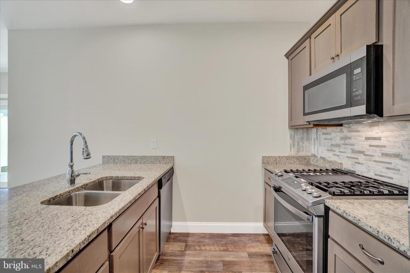 140 Ridgefield Drive photo 10