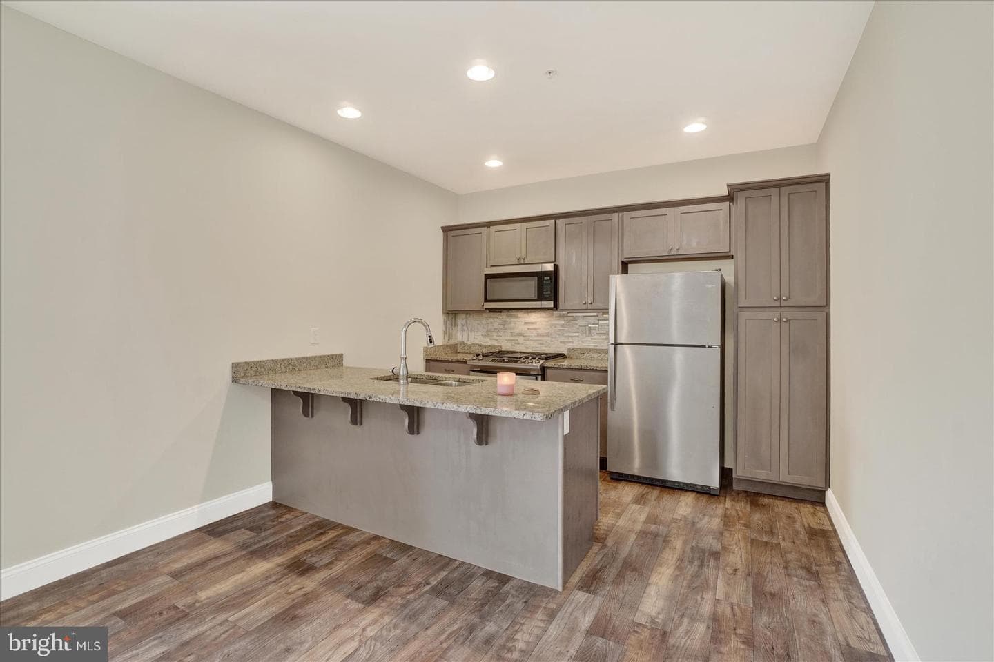 140 Ridgefield Drive photo 9