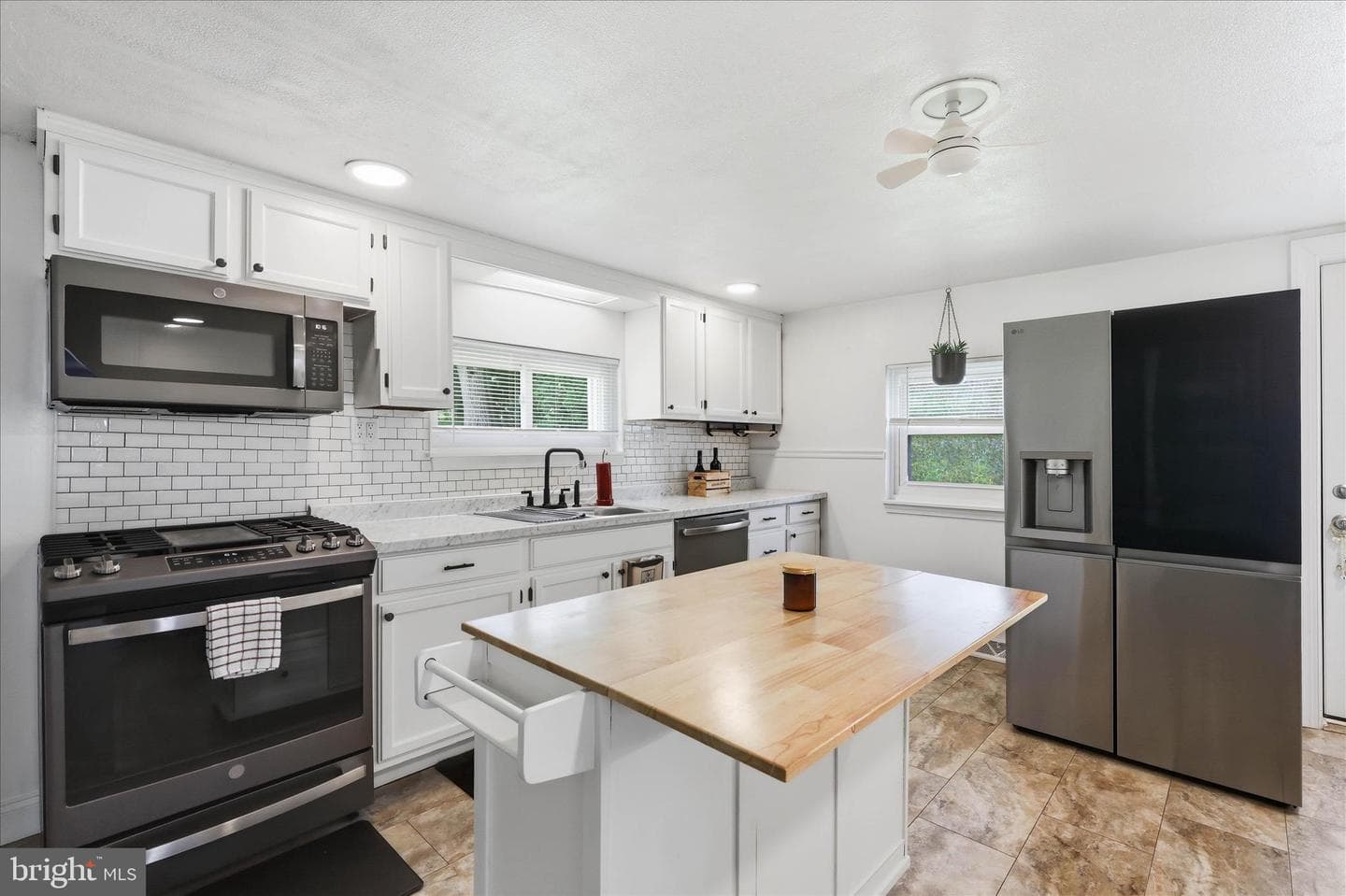 3982 Marietta Avenue photo 9