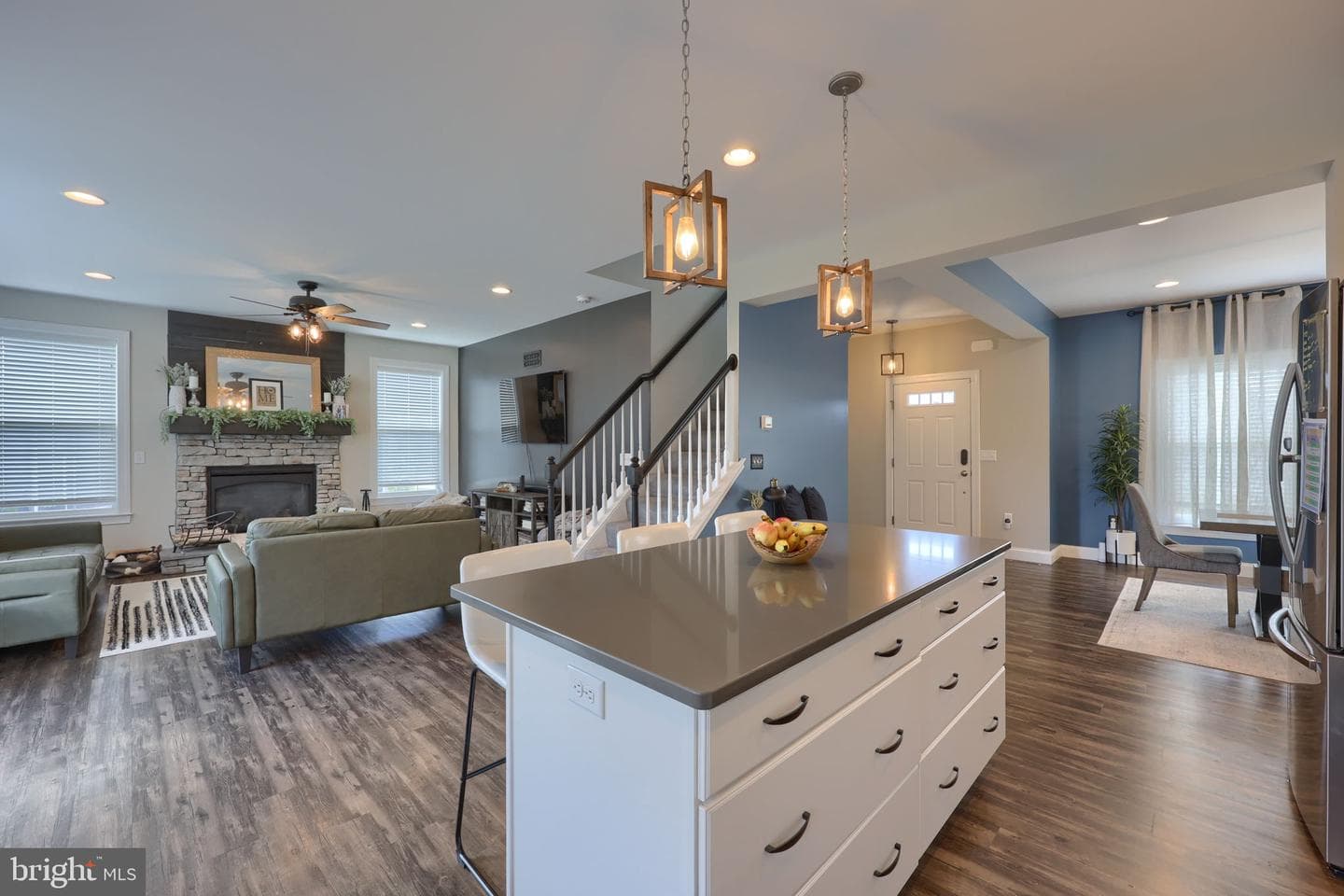 141 E Valley Road photo 12
