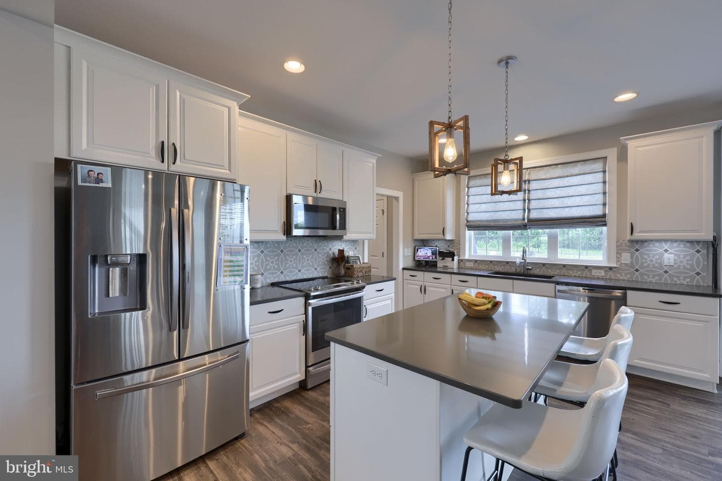 141 E Valley Road photo 14