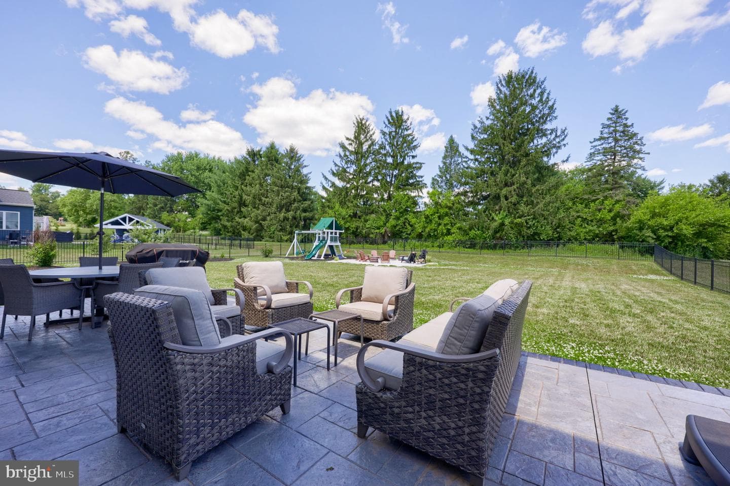 141 E Valley Road photo 53