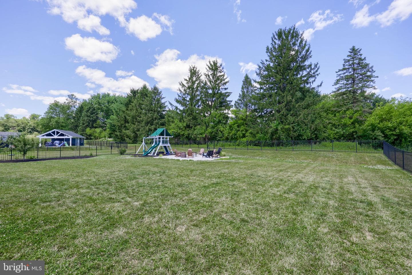 141 E Valley Road photo 56