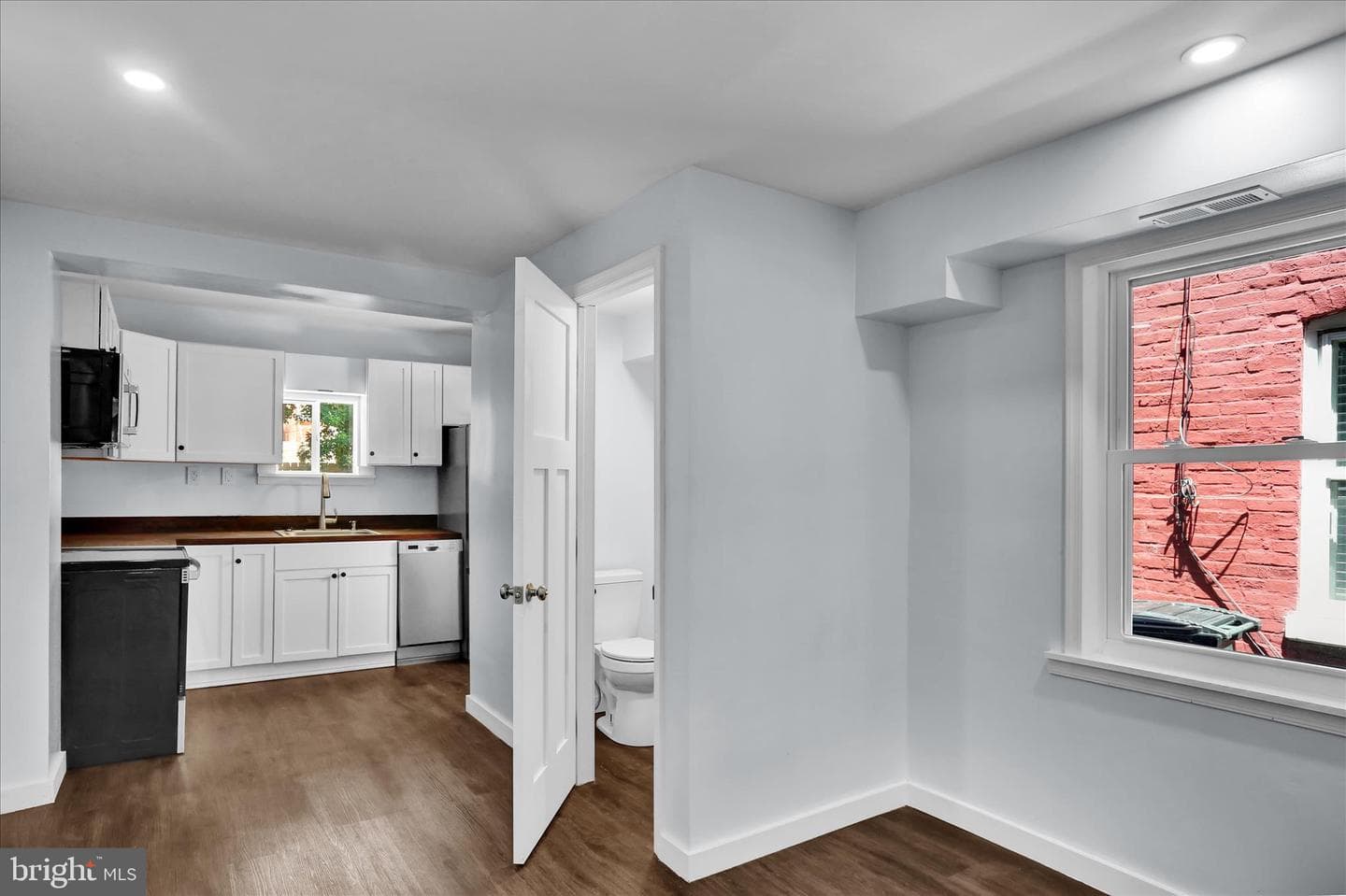 513 Manor Street photo 13
