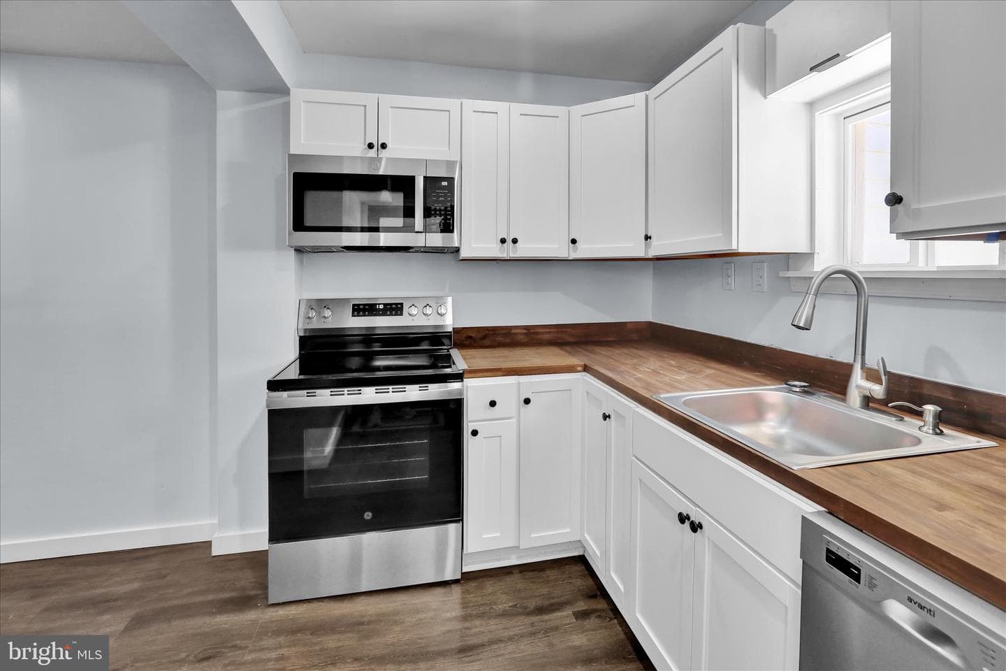 513 Manor Street photo 14