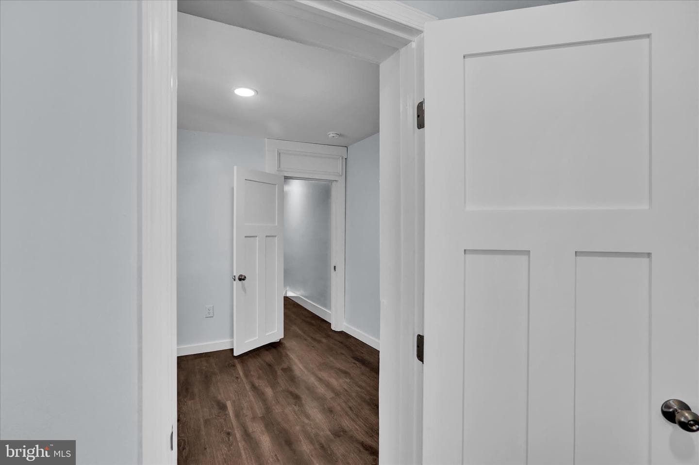 513 Manor Street photo 20
