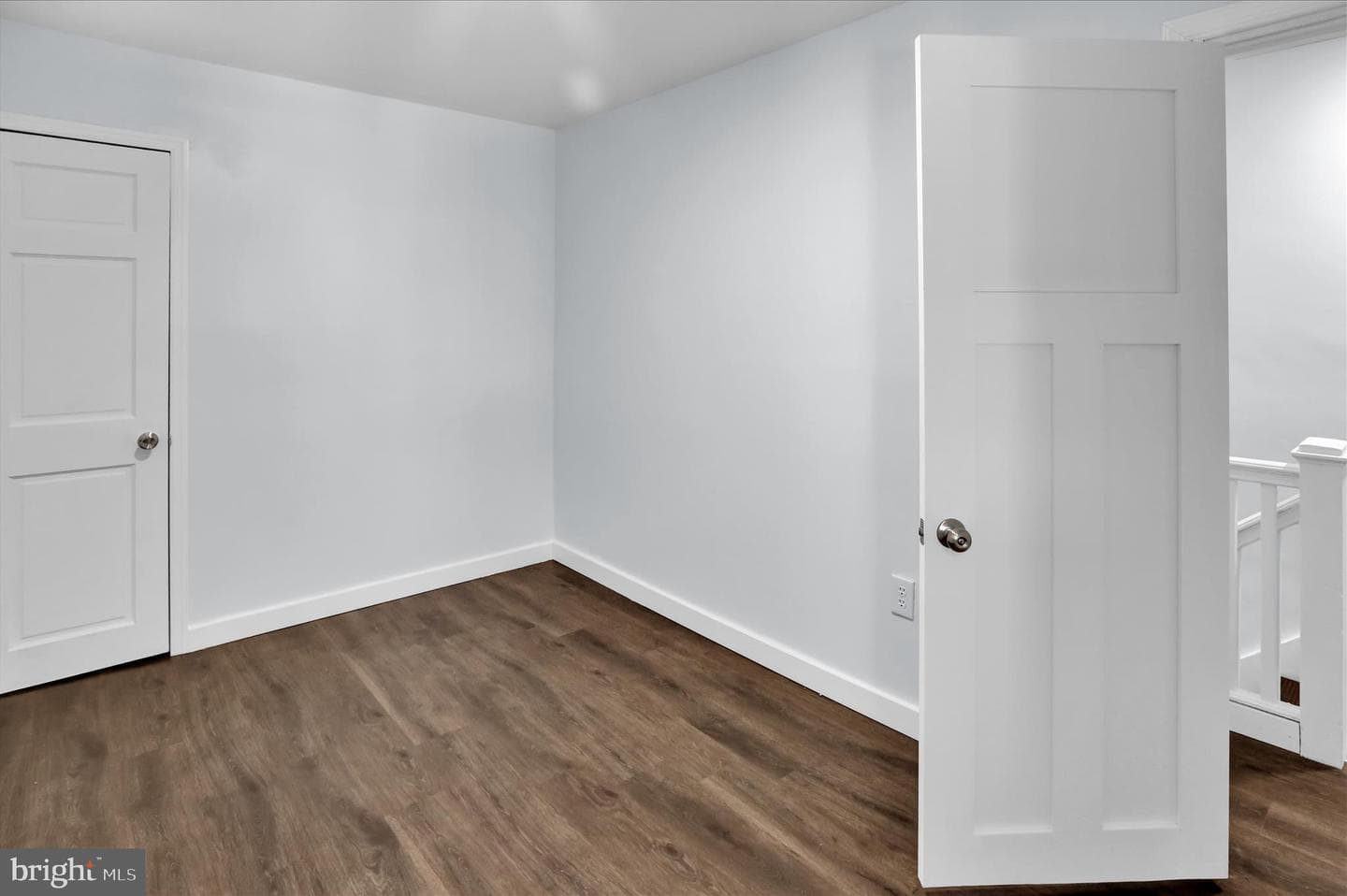513 Manor Street photo 22