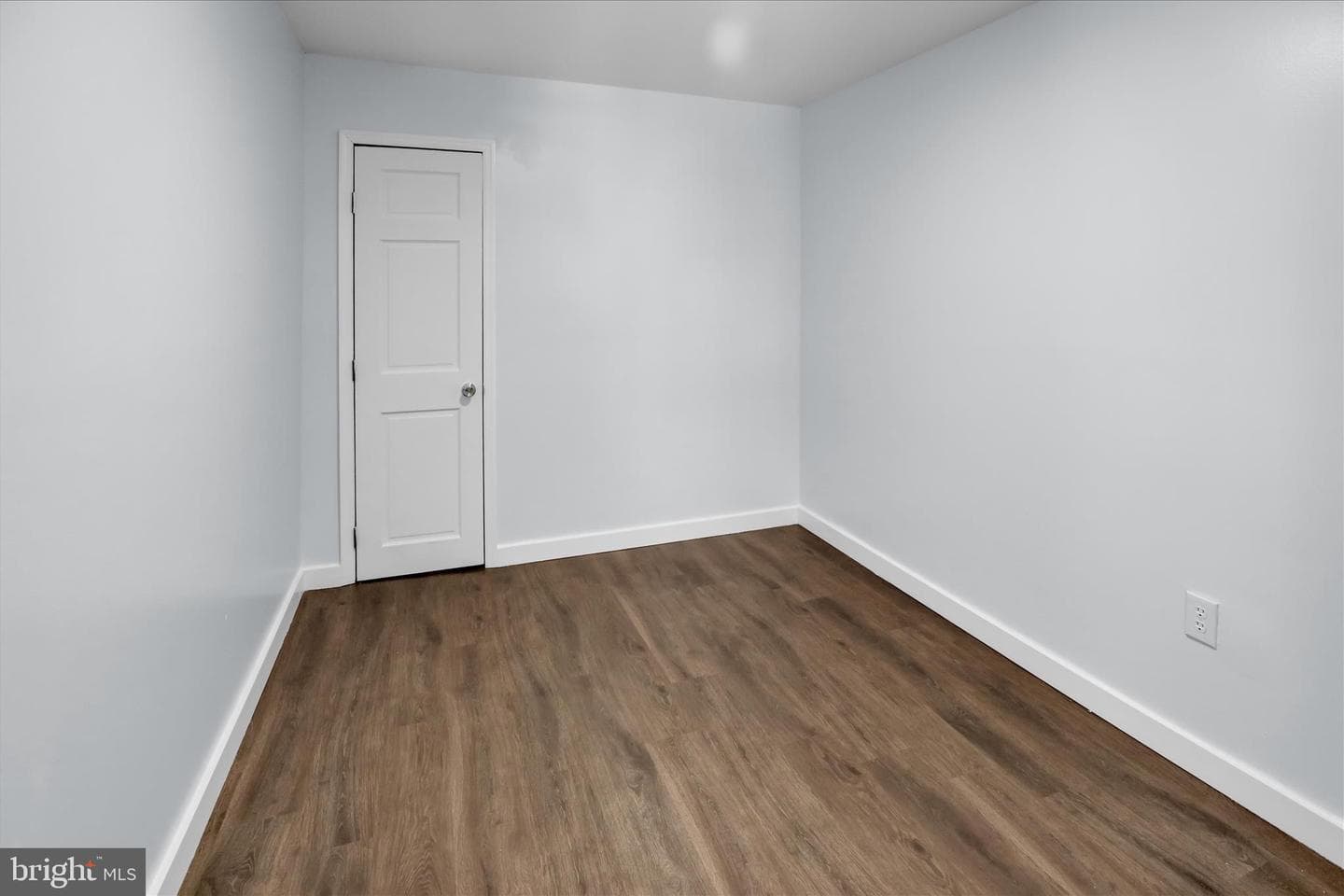 513 Manor Street photo 25