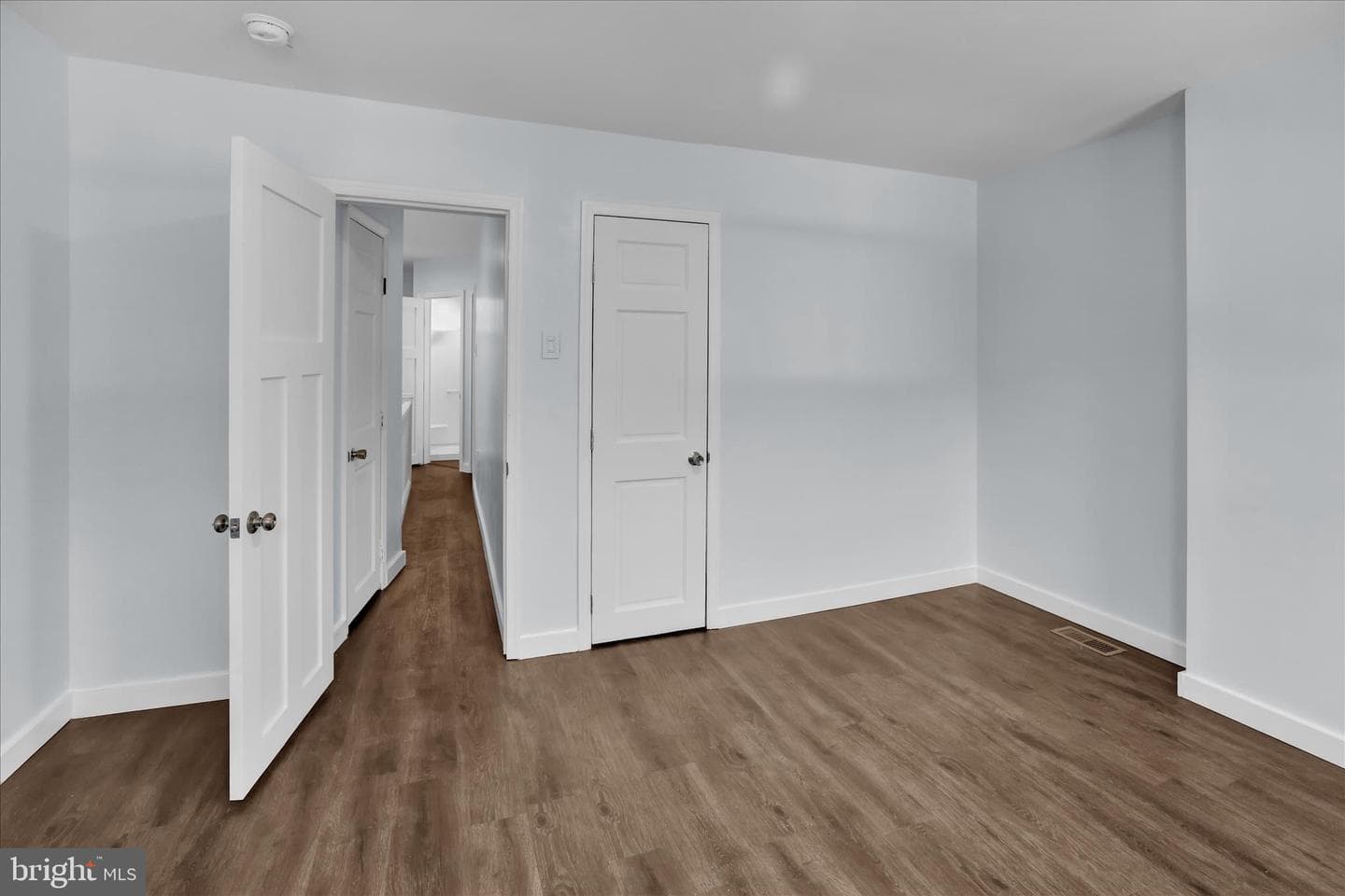 513 Manor Street photo 28