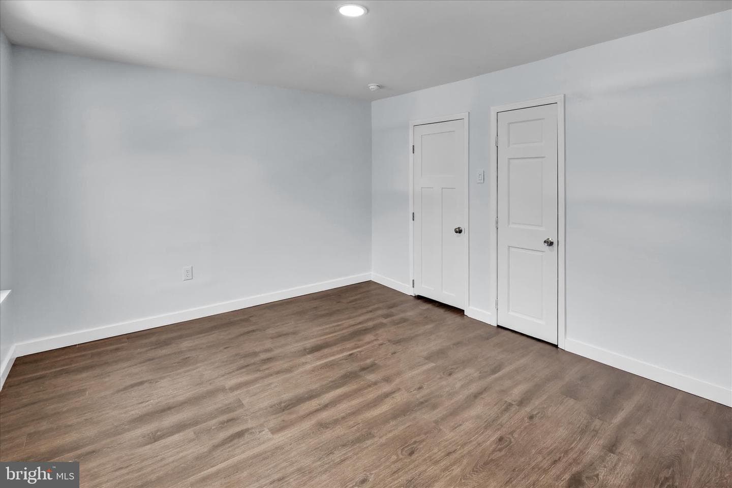 513 Manor Street photo 29
