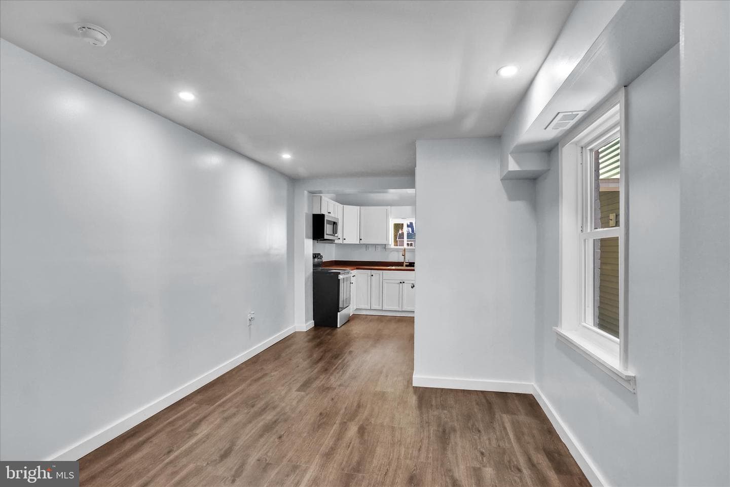 513 Manor Street photo 8