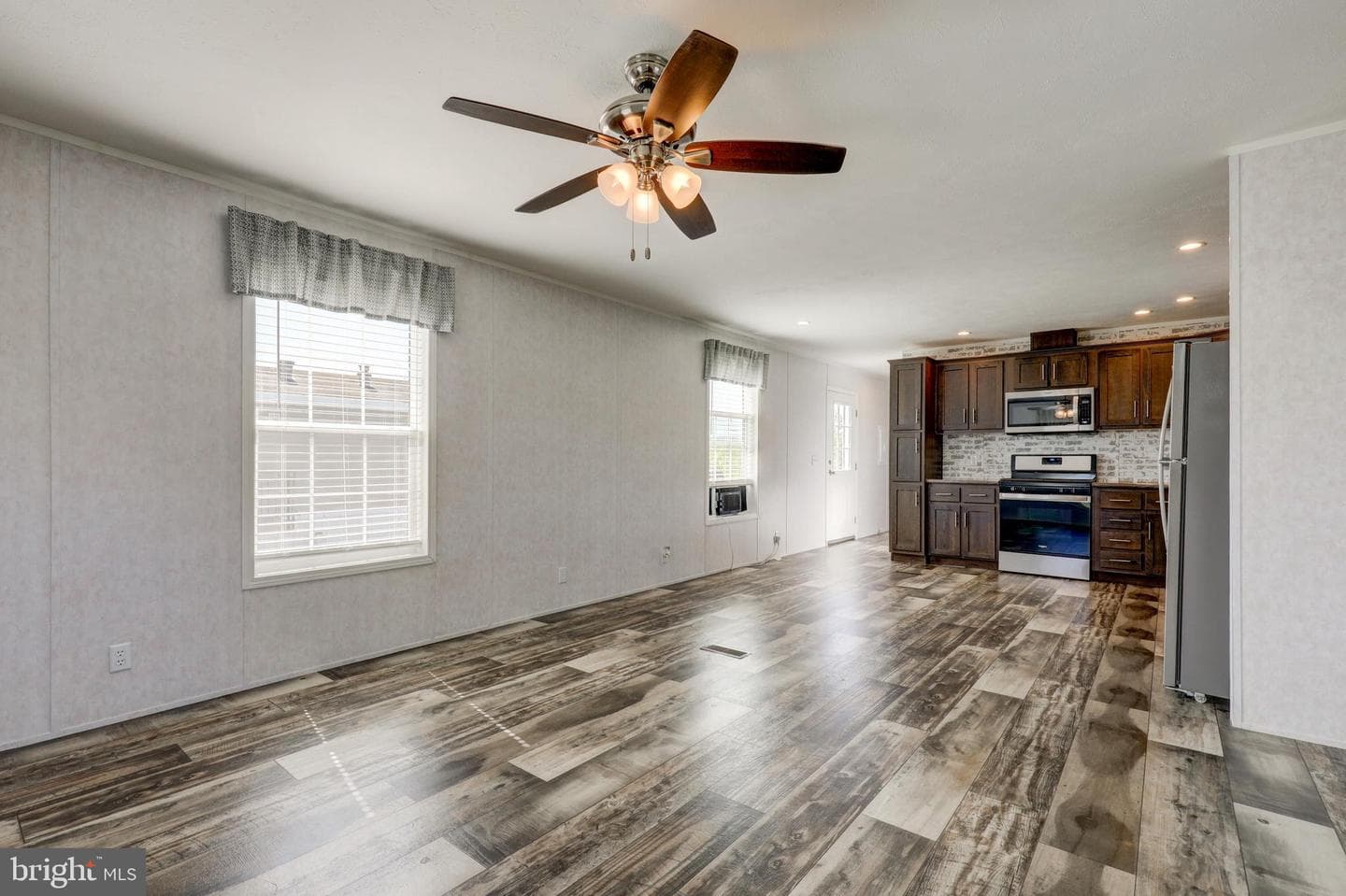 75 Lobin Road photo 7