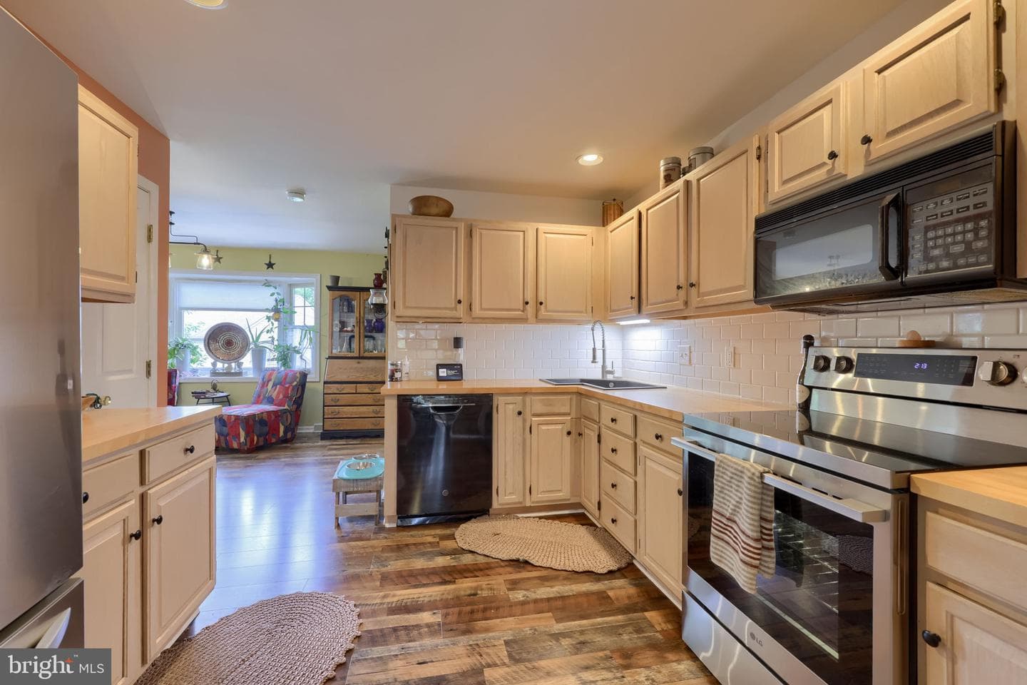 102 River Bend Park photo 14
