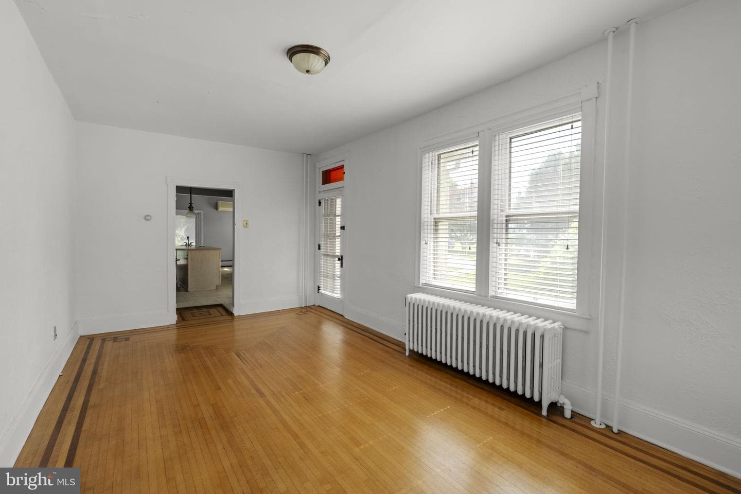 564 W Maple Grove Road photo 17