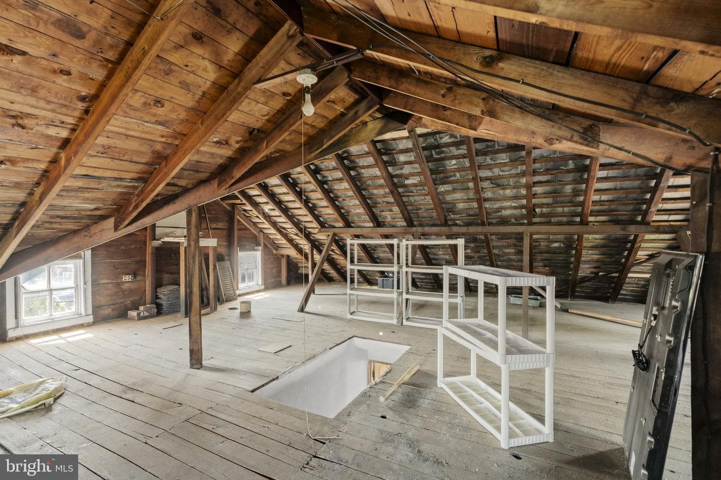 564 W Maple Grove Road photo 31