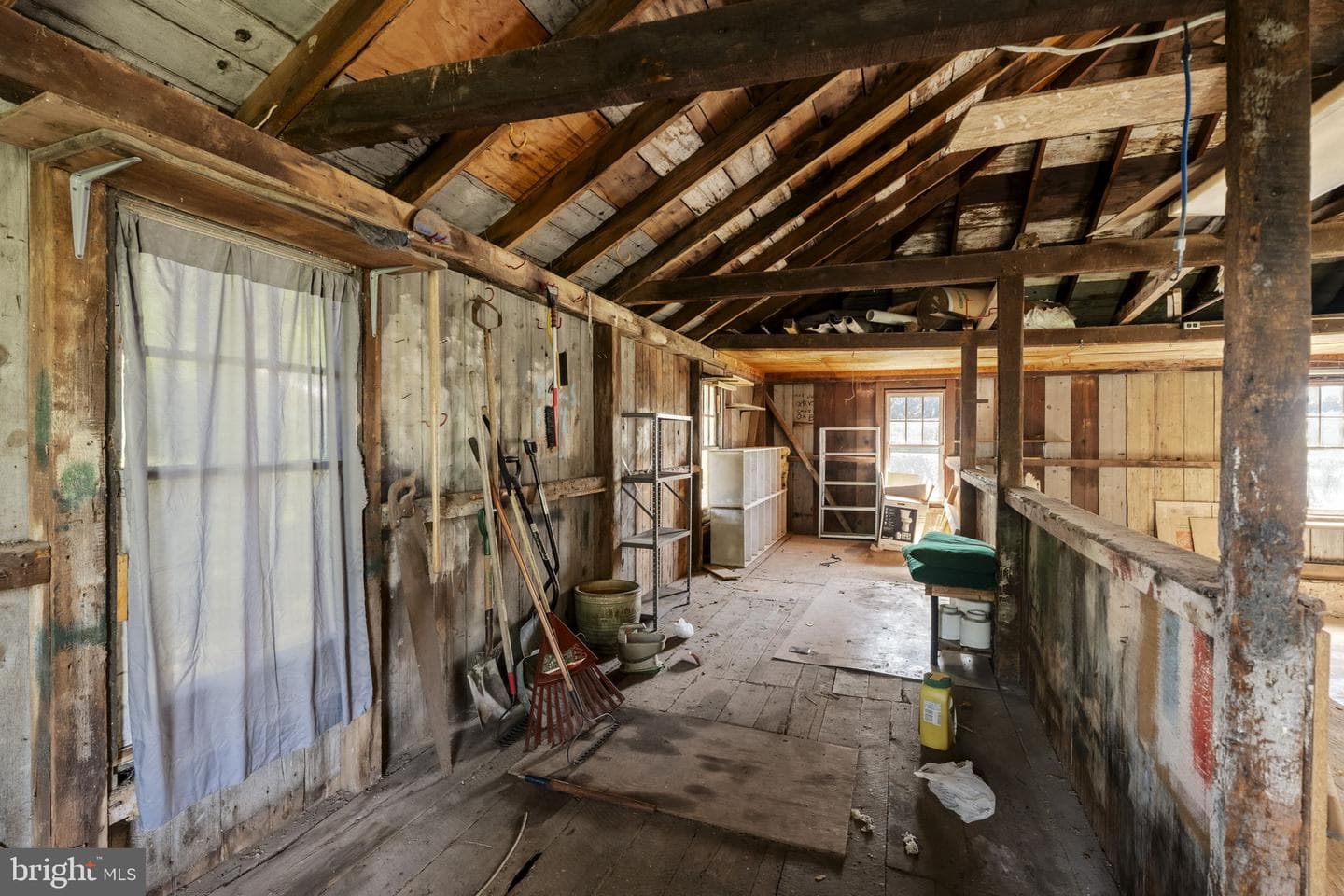 564 W Maple Grove Road photo 36