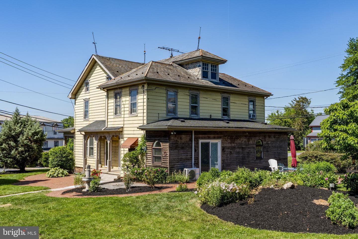 564 W Maple Grove Road photo 42