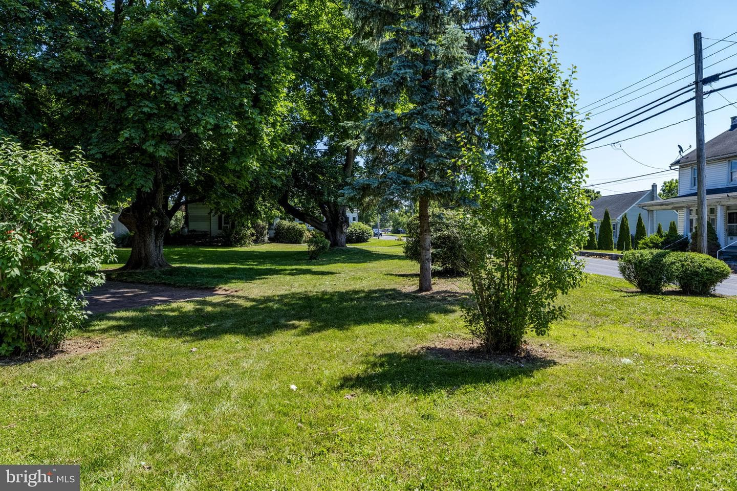 564 W Maple Grove Road photo 57