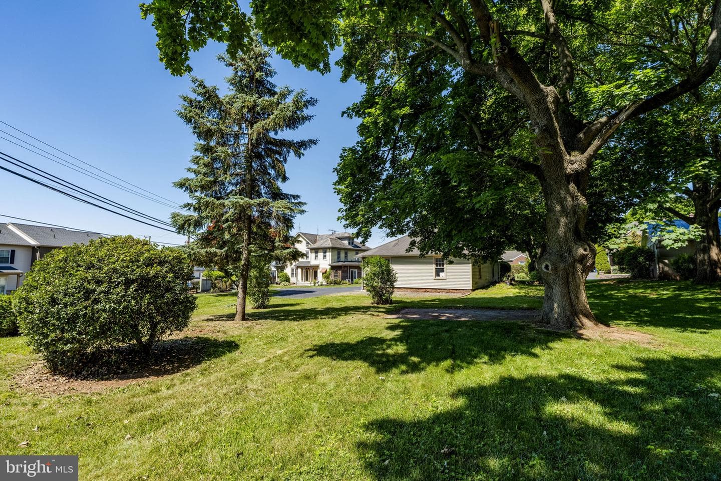564 W Maple Grove Road photo 58