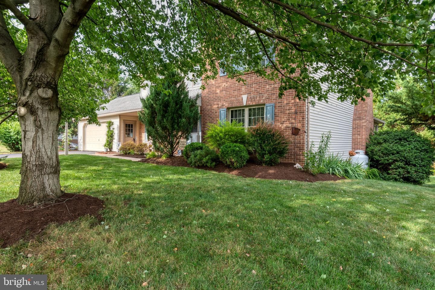 13 Diane Avenue photo 2