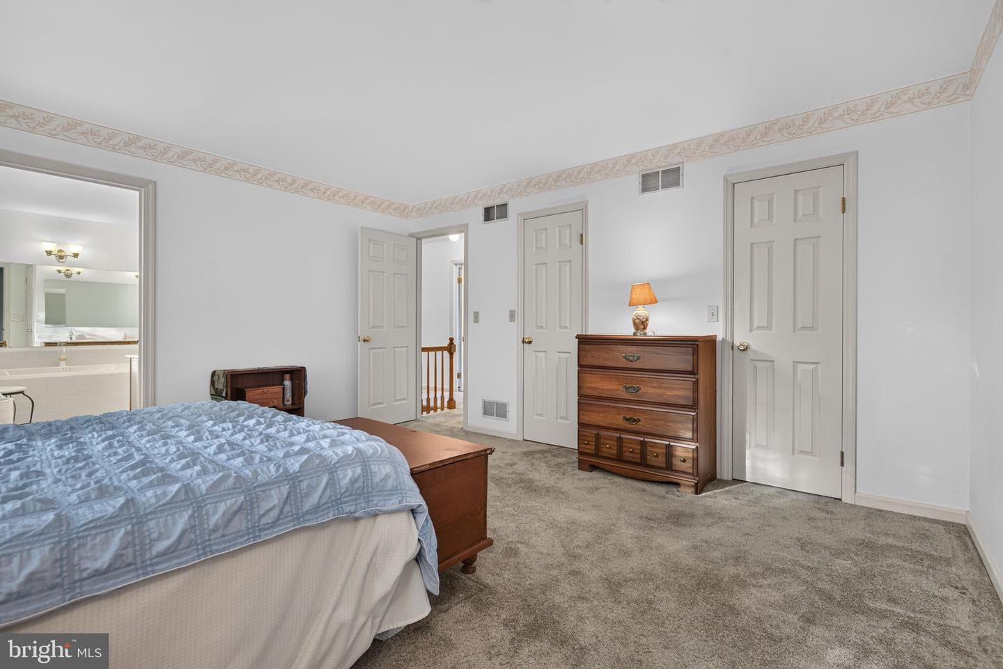 13 Diane Avenue photo 27
