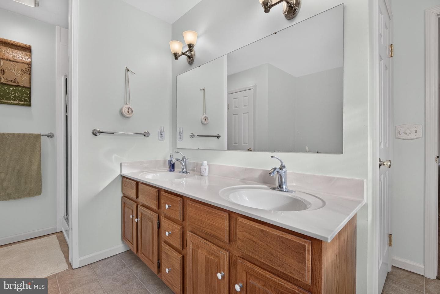 13 Diane Avenue photo 28
