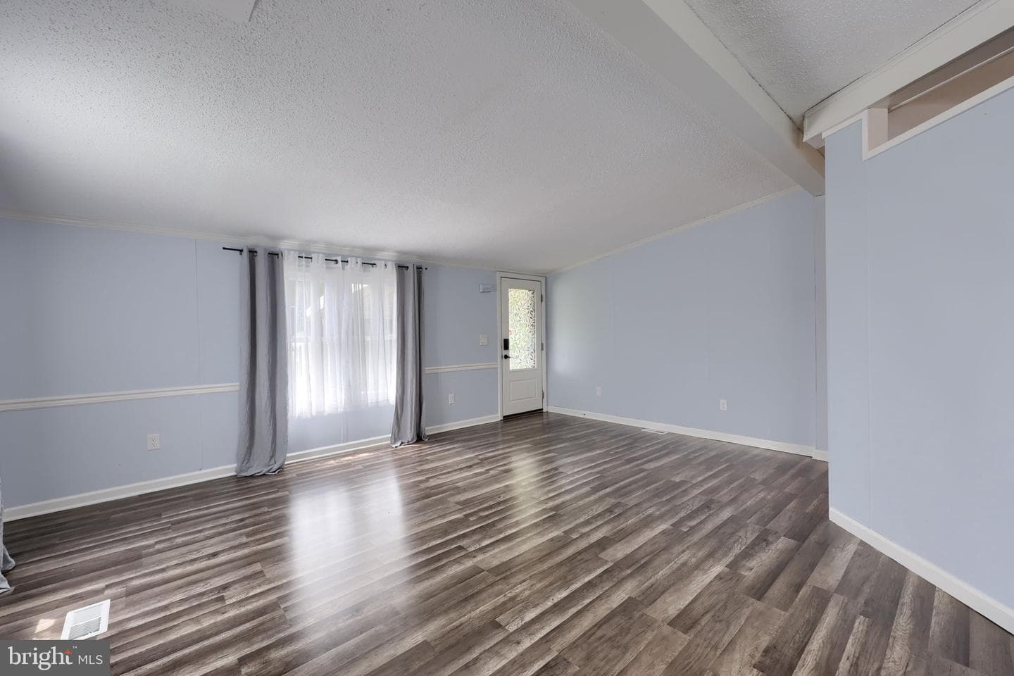 671 Lilac Drive photo 10