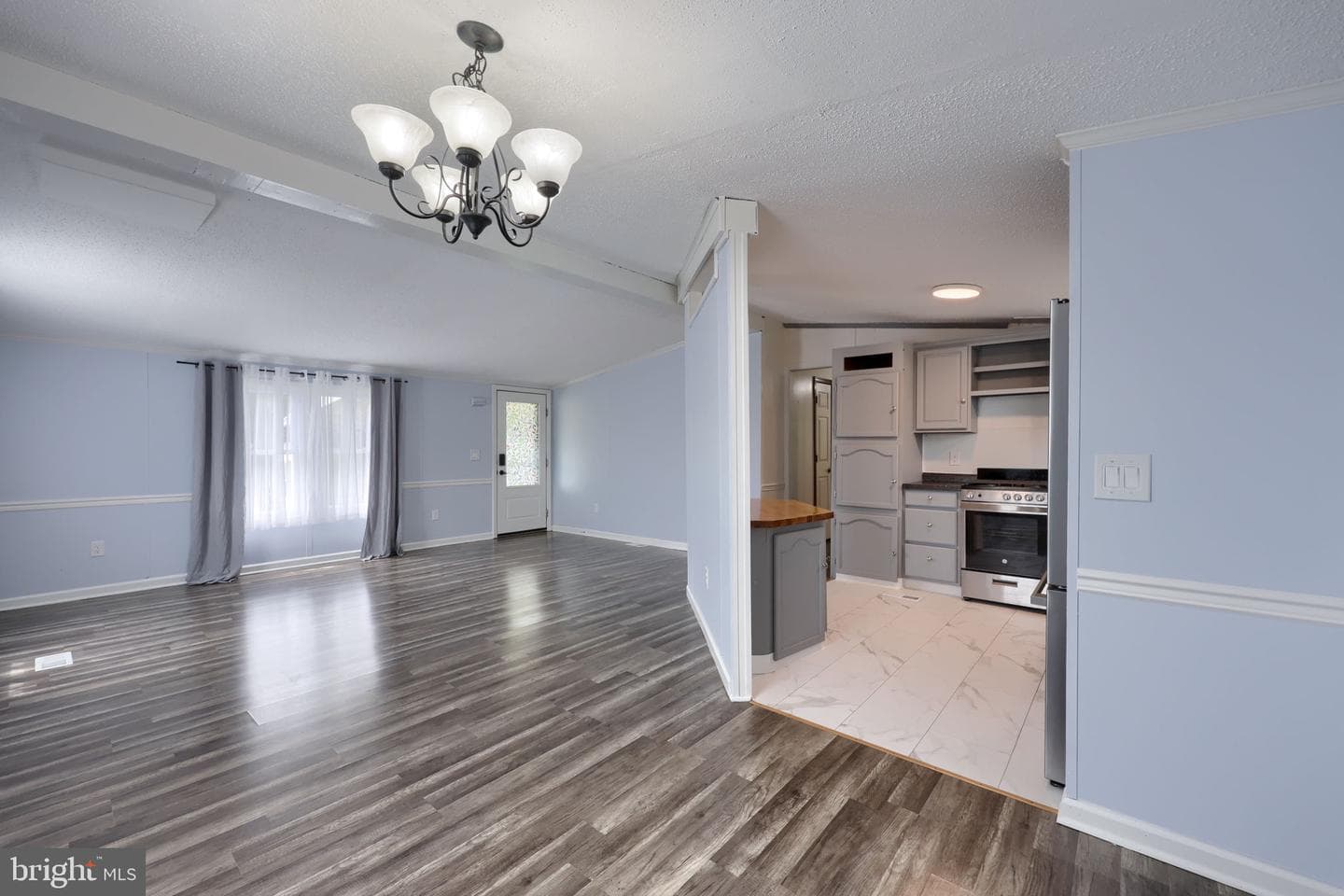671 Lilac Drive photo 12