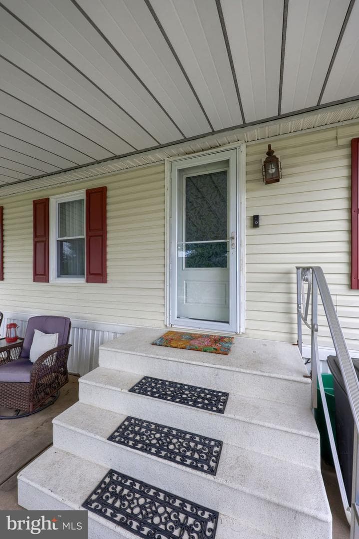 671 Lilac Drive photo 7